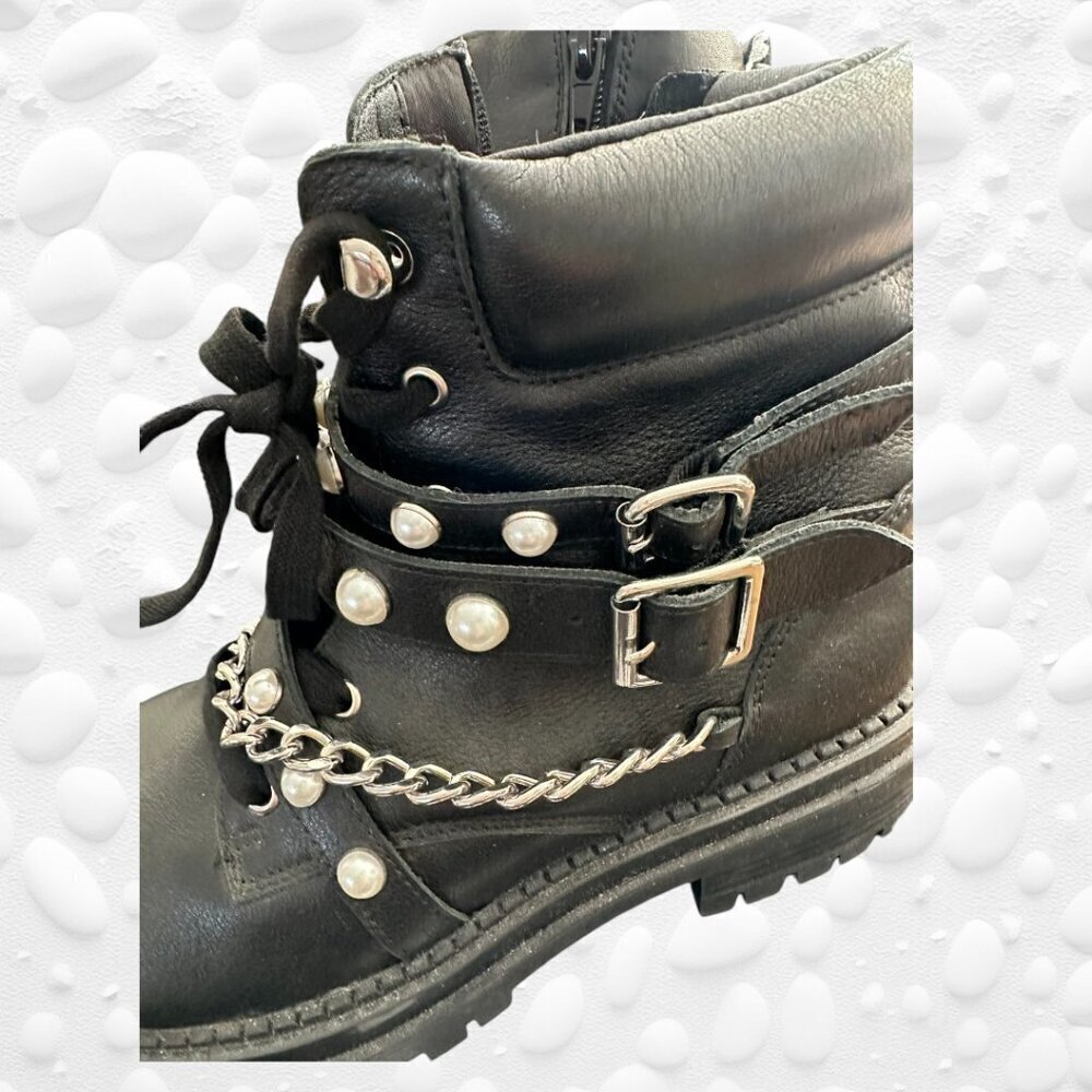 Design Lab Pearl/Chain Boots Size 8 NWT original box - Picture 9 of 13